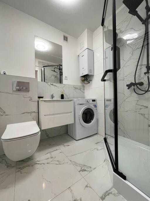 Kalwaryjska Spot Apartment In A Good Location 크라쿠프 외부 사진